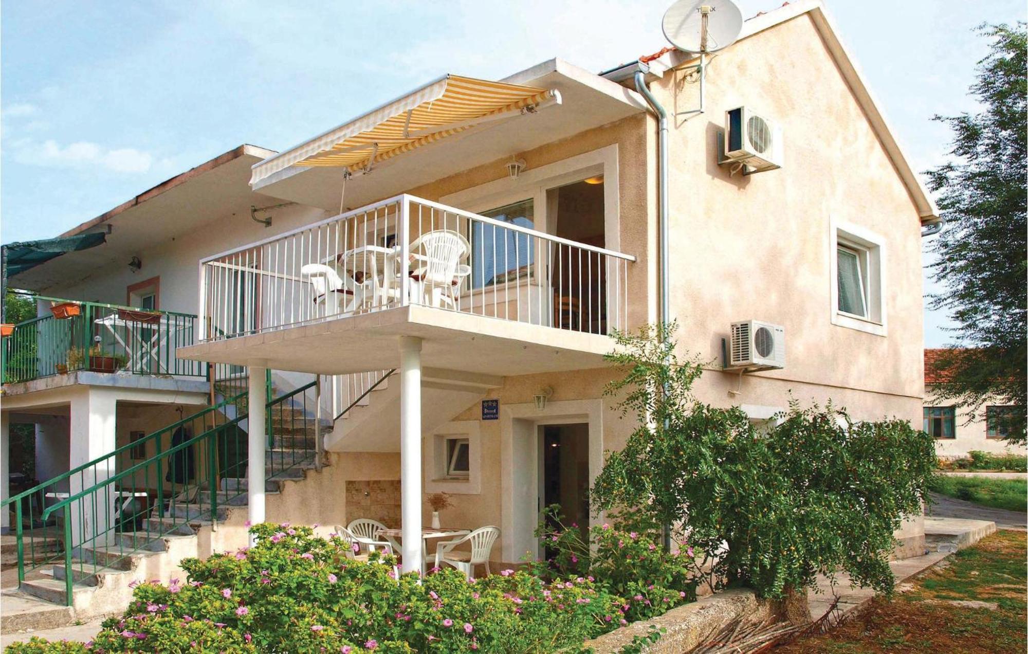 Nice Apartment In Raslina With House Sea View ภายนอก รูปภาพ